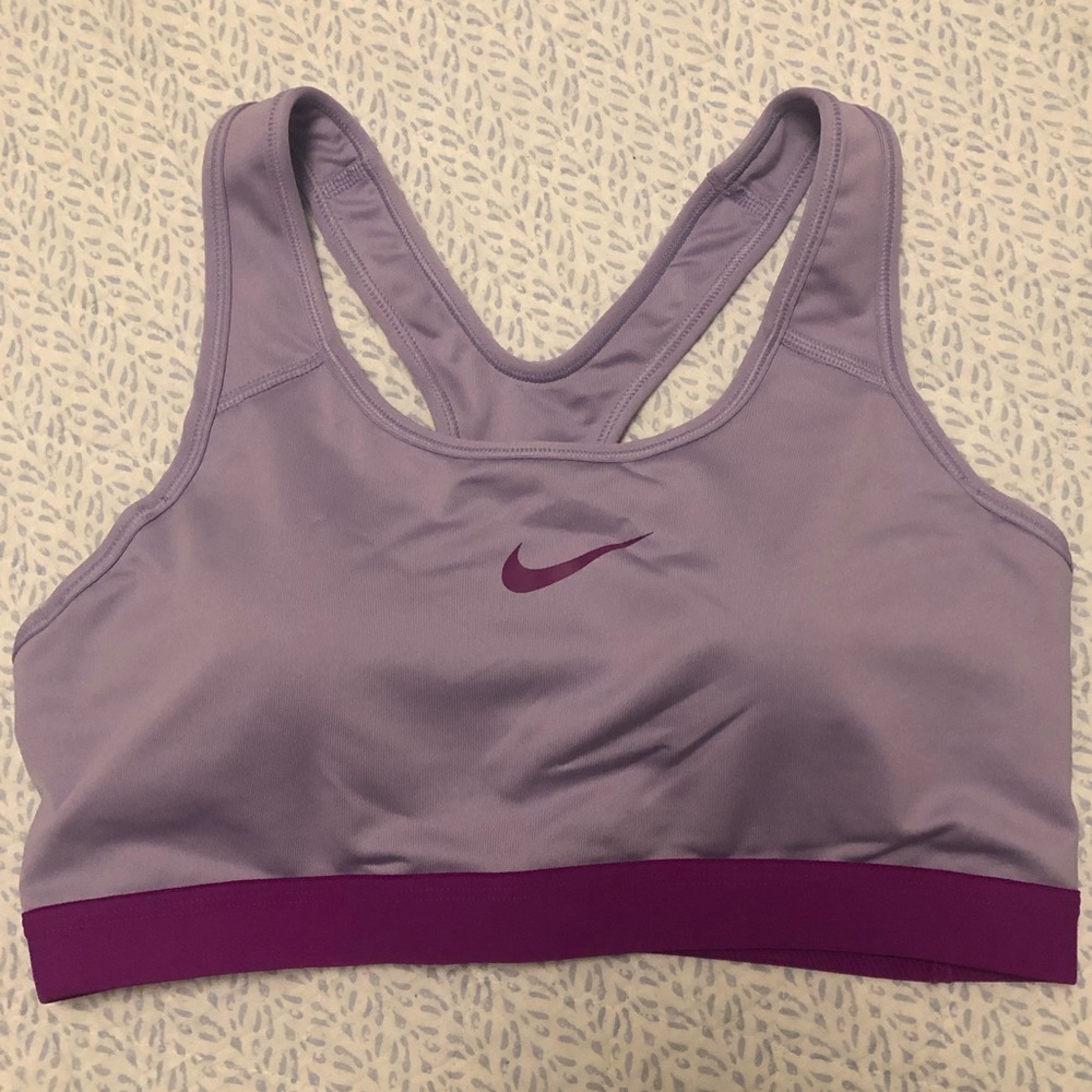 Nike Sports Bra EUC 💜